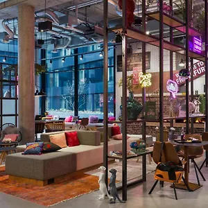 Moxy Frankfurt Center Otel
